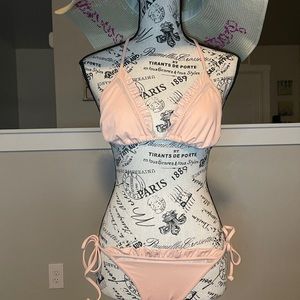 Victoria’s Secret Small peach ruffle/mesh bikini set